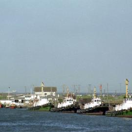 Four tugs -  Campbell Cove, Wyamon, Hunter River, Port of Newcastle, NSW, November 1982