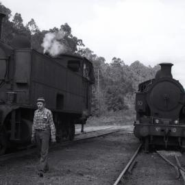 S.M.R. 17 shunting waggons past derailed No. 10 "Richmond Main" [Stockrington No. 3 Colliery] 12 October 1973, Richmond Vale Railway 