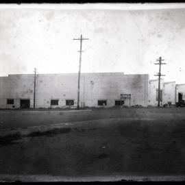 Wool store building being erected for W E Bramble and Sons Ltd, Gibson Street, [1930s]