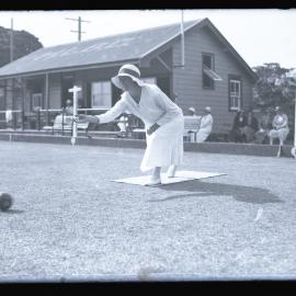 Hamilton Ladies Bowls Club competing against a Sydney Club, 2 January 1933