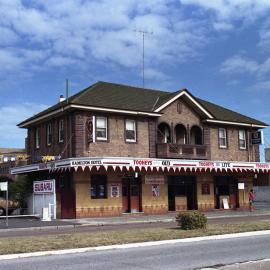 Hamilton Hotel, Hamilton, NSW, June 1986