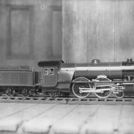 Model locomotive, 4-4-2, live steam, steel construction, no name or number, unknown date and location, image 2 of 2.