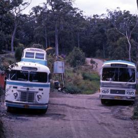 Warry's Myuna Bay Commer MO-424, Bedford VAM MO-4001 AEC Regent III MO-4763 (x 1959), local road, Myuna Bay, NSW, 18 October 1975