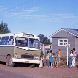 Unknown owner Bedford School Bus MO-7532 at Lightning Ridge, NSW, 3 November 1976
