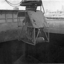 Basin loader, SL1 with original trimmer chute and bypass, 1967