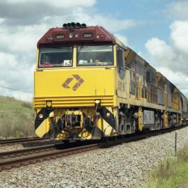 5001 and a classmate passing through Mount Owen Junction on their way to Kooragang, NSW, December 2013