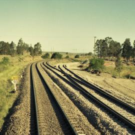 The new entrance to the Macquarie Generation sidings and unloading facility at Antiene, NSW, December 2005