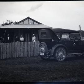Group of people admiring an Essex car, [n.d.]